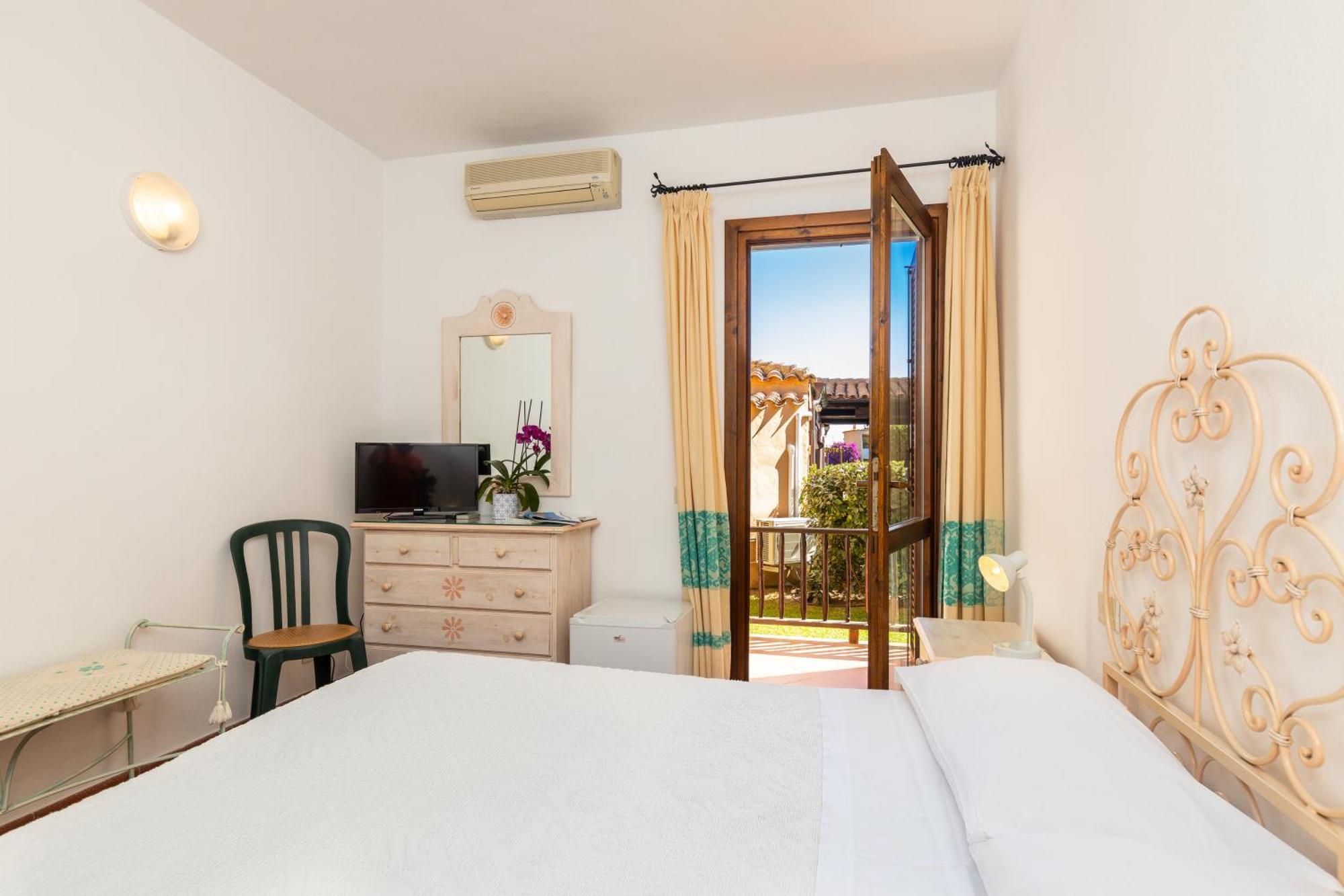 Hotel Piccolo Pevero Порто Черво Екстериор снимка